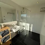 Panoramic With Private Sauna Сasa de vacaciones