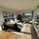 Panoramic With Private Sauna Сasa de vacaciones